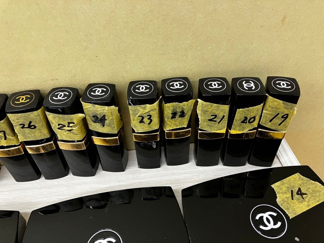 CHANEL YSL Diorなど口紅　アイシャドウ　リップ　35品まとめ売り