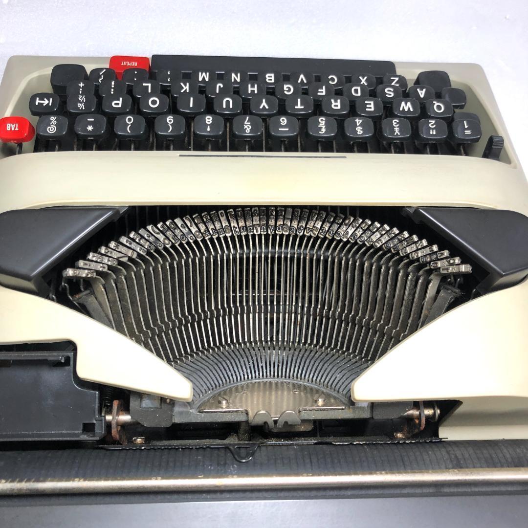 タイプライター オリベッティ 12、ヴィンテージ、動作良好、スペイン製