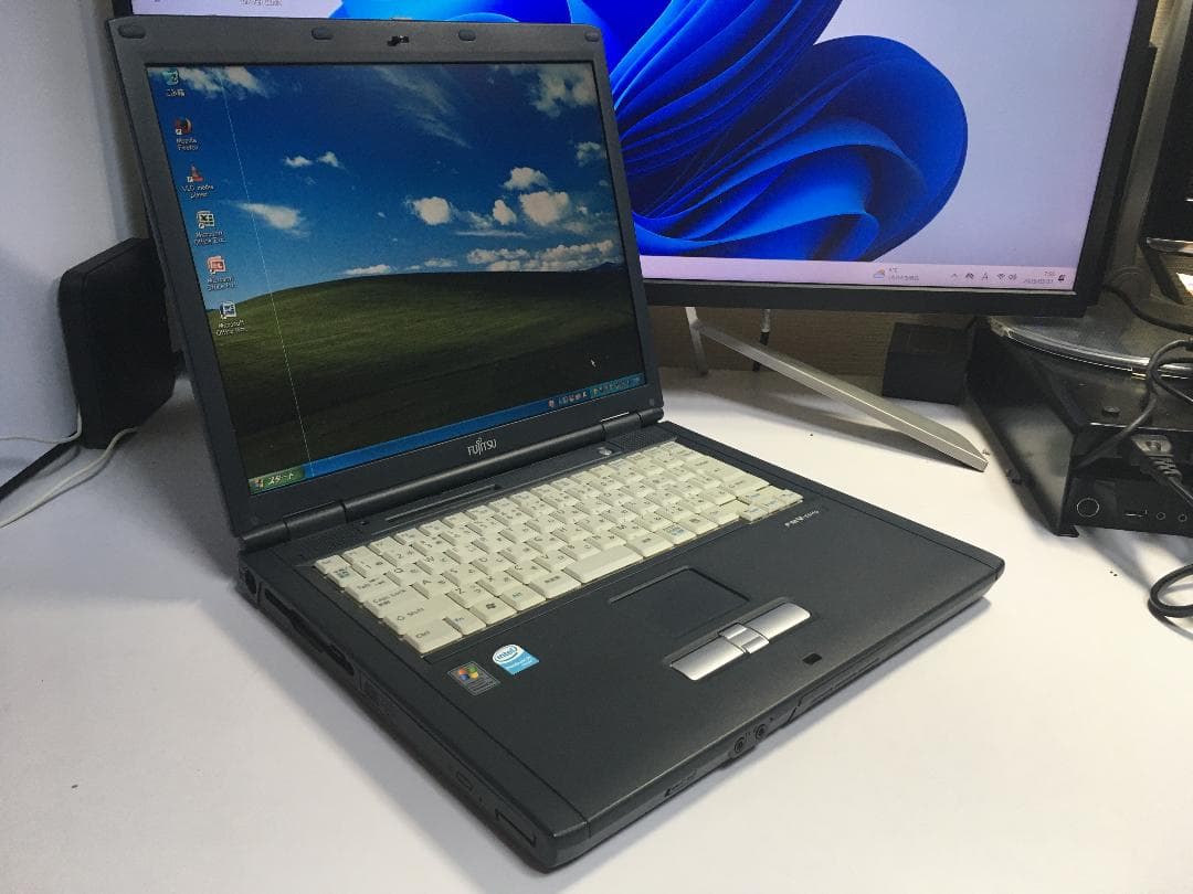 希少FDD内蔵 富士通FMV-E8110 WindowsXP