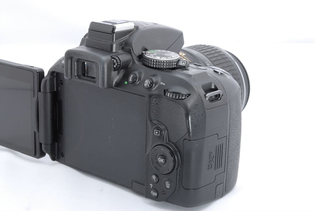 ​【自撮りOK！】Nikon D5300 ★可動式液晶＆WIFI内蔵一眼レフ