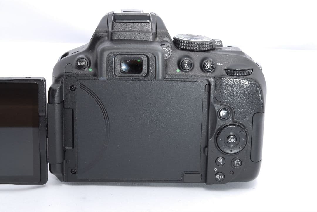 ​【自撮りOK！】Nikon D5300 ★可動式液晶＆WIFI内蔵一眼レフ