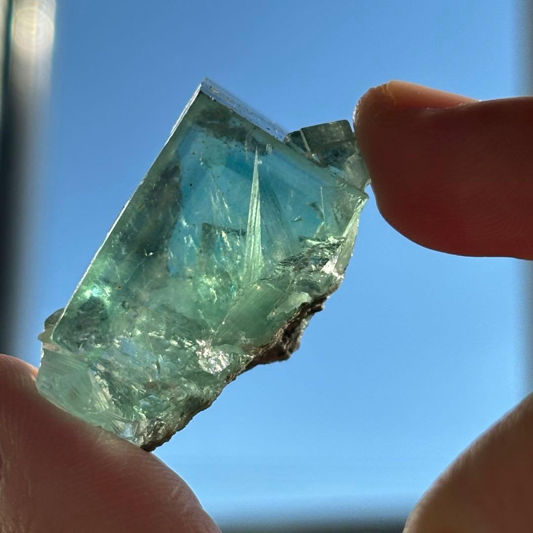中国 ヤオガンシャン ブルーグリーン フローライト 宝石質 原石 鉱物標本 蛍石