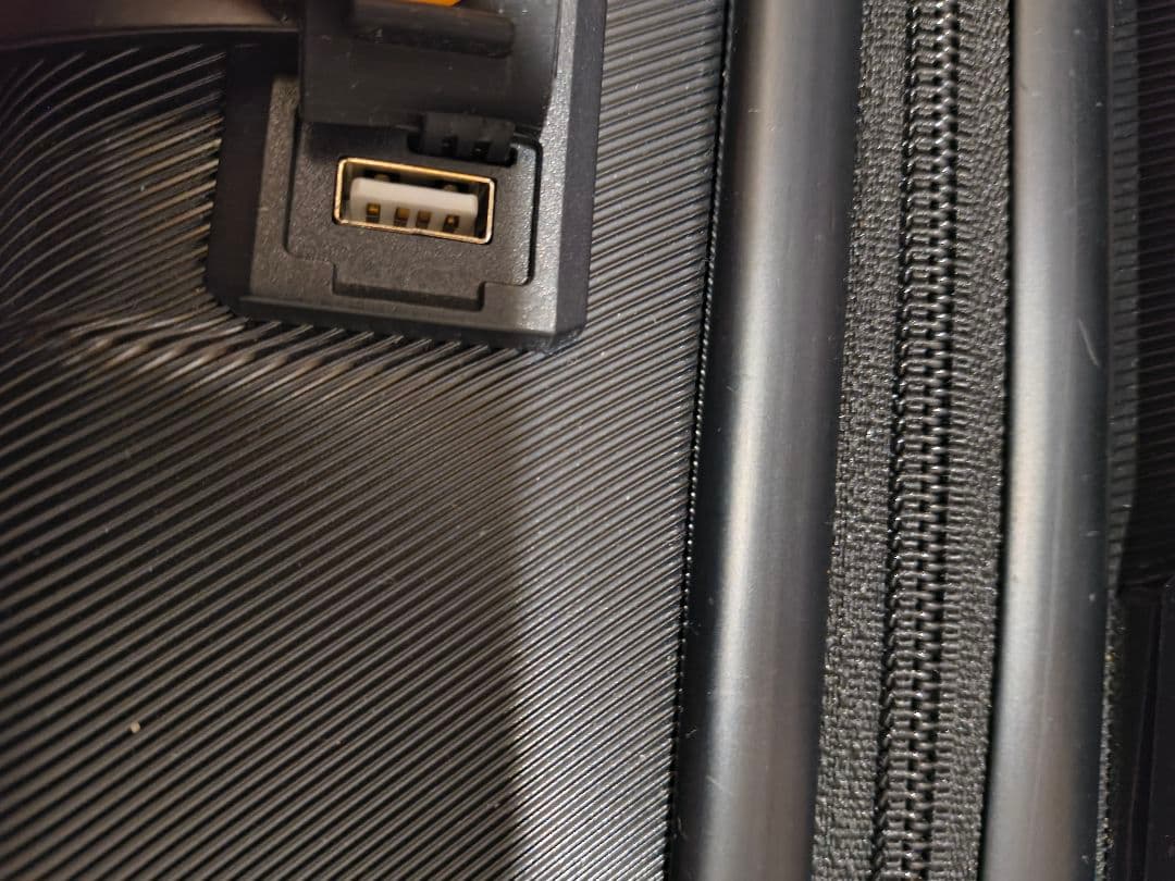 キャリーケース ブラック機内持ち込み可能