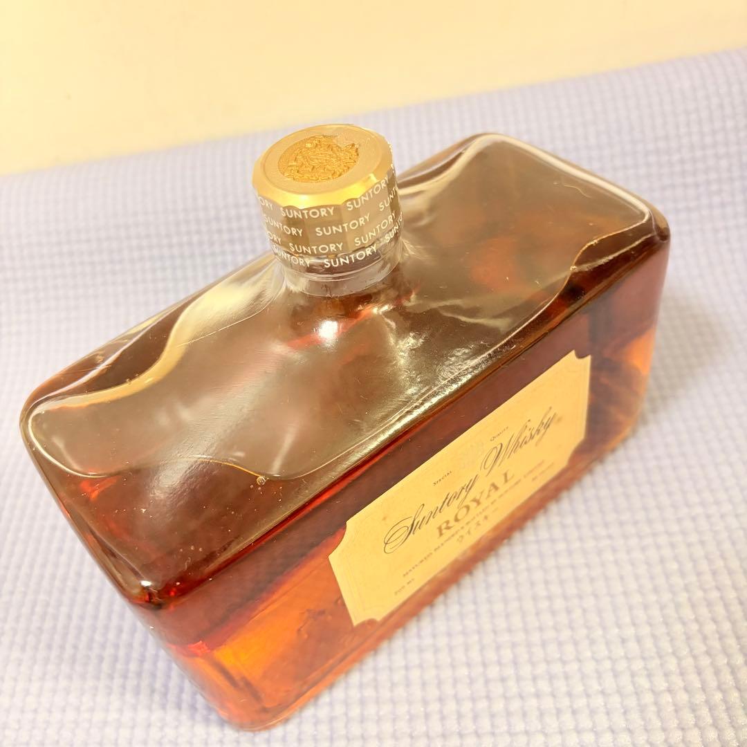 サントリーウイスキー ロイヤル 700ml