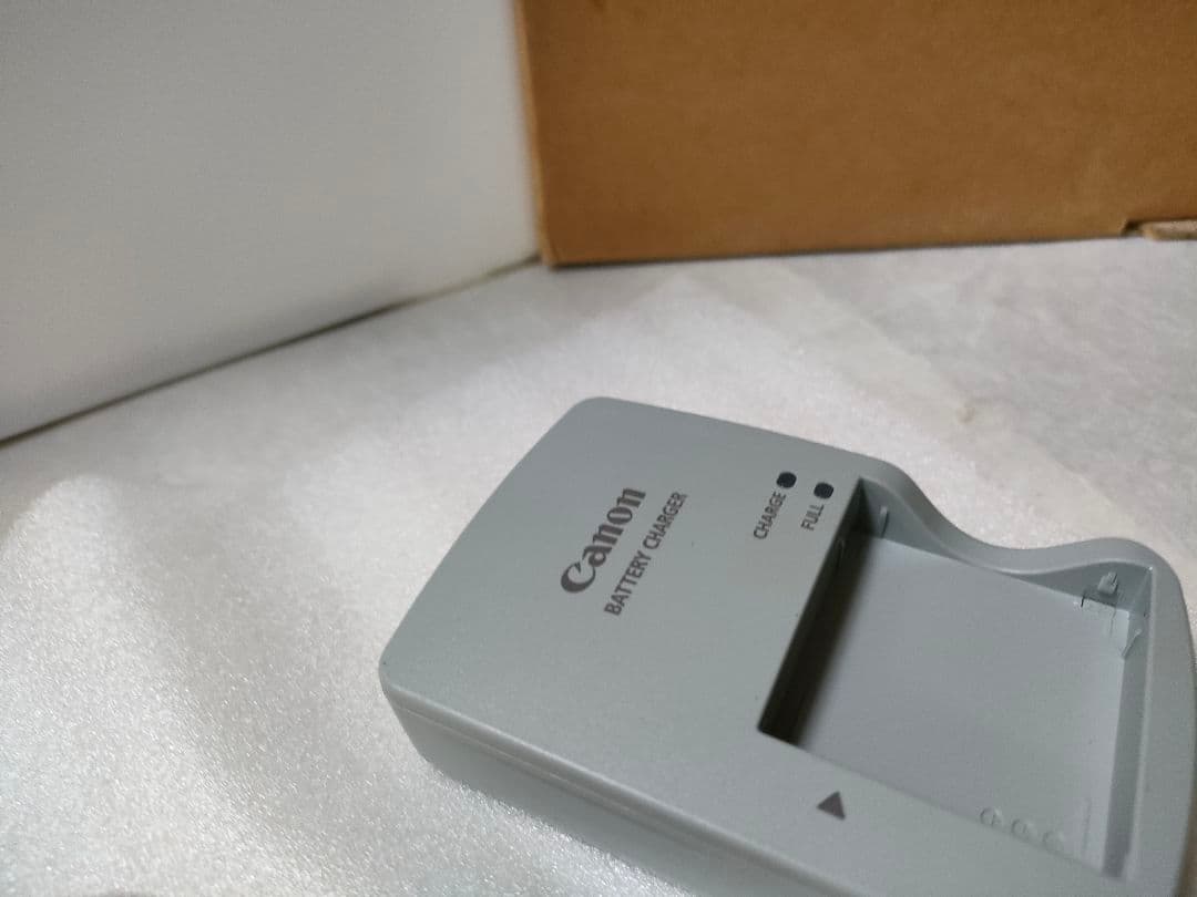 美品 Canon IXY 31S ゴールド PC1584 キャノン デジカメ