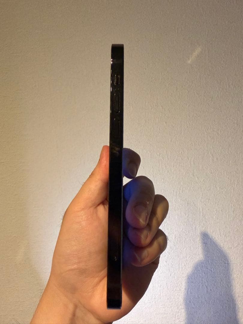 【美品】Apple iPhone 12 Pro 128GBブラック 本体 箱付き