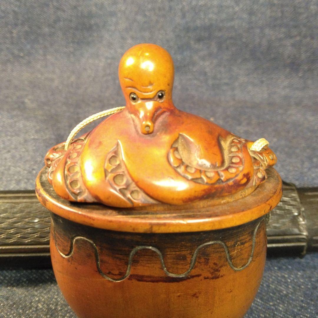 古い煙草入れタコの彫刻 木製根付け　揚げ物　印籠　着物　骨董　古玩　中国　？