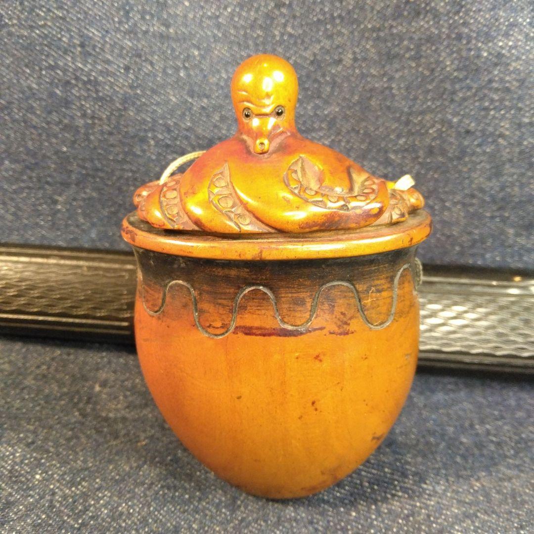 古い煙草入れタコの彫刻 木製根付け　揚げ物　印籠　着物　骨董　古玩　中国　？