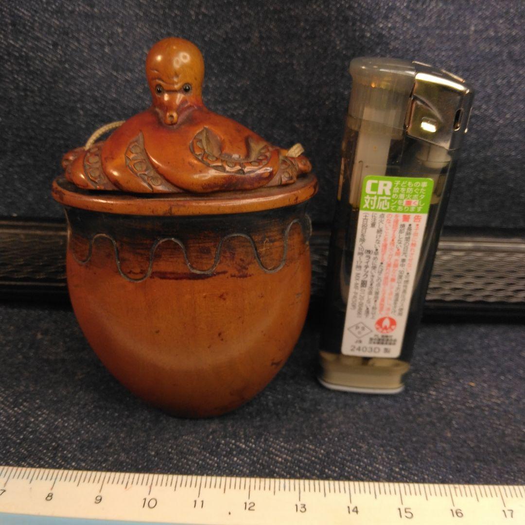 古い煙草入れタコの彫刻 木製根付け　揚げ物　印籠　着物　骨董　古玩　中国　？