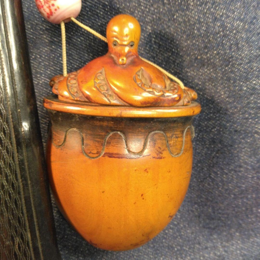古い煙草入れタコの彫刻 木製根付け　揚げ物　印籠　着物　骨董　古玩　中国　？