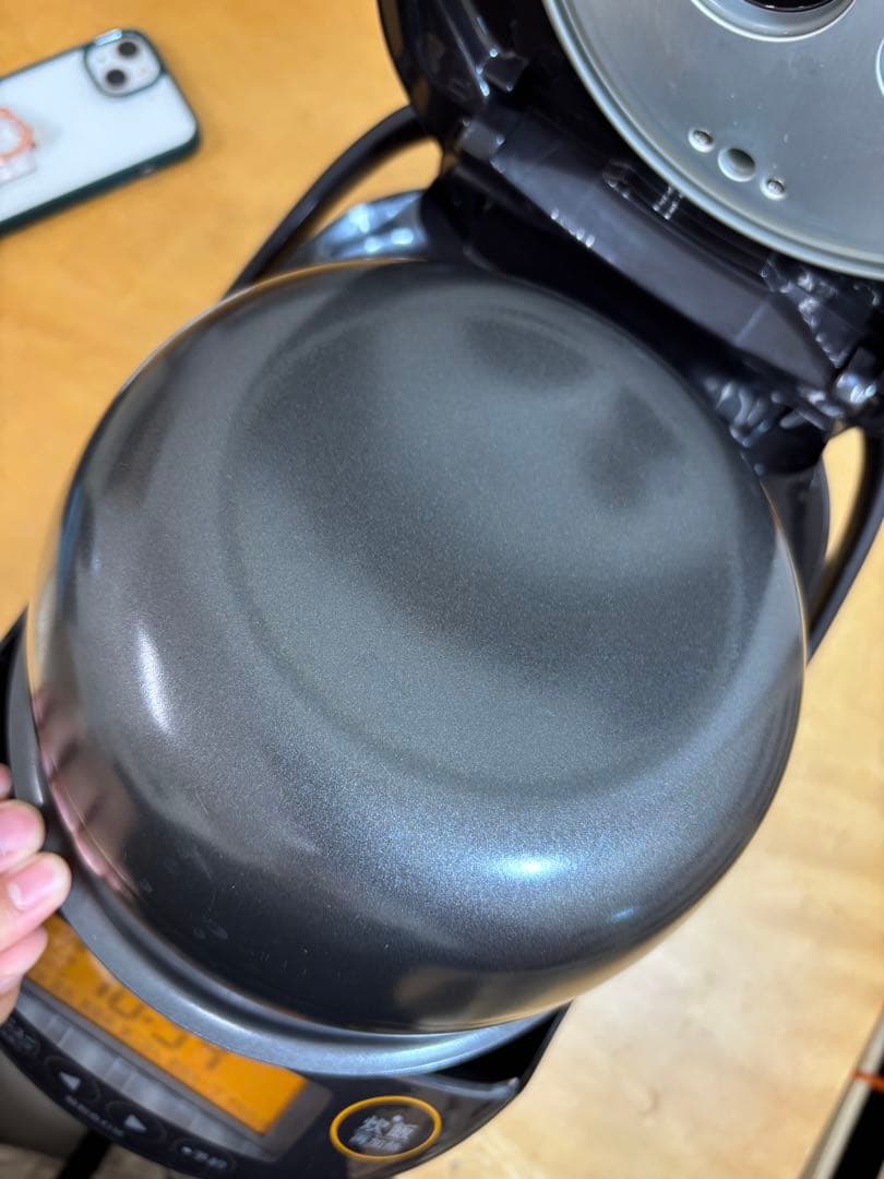 女性オーナー象印　圧力IH炊飯器　5.5合　 NP-ZW10 　　2022年製