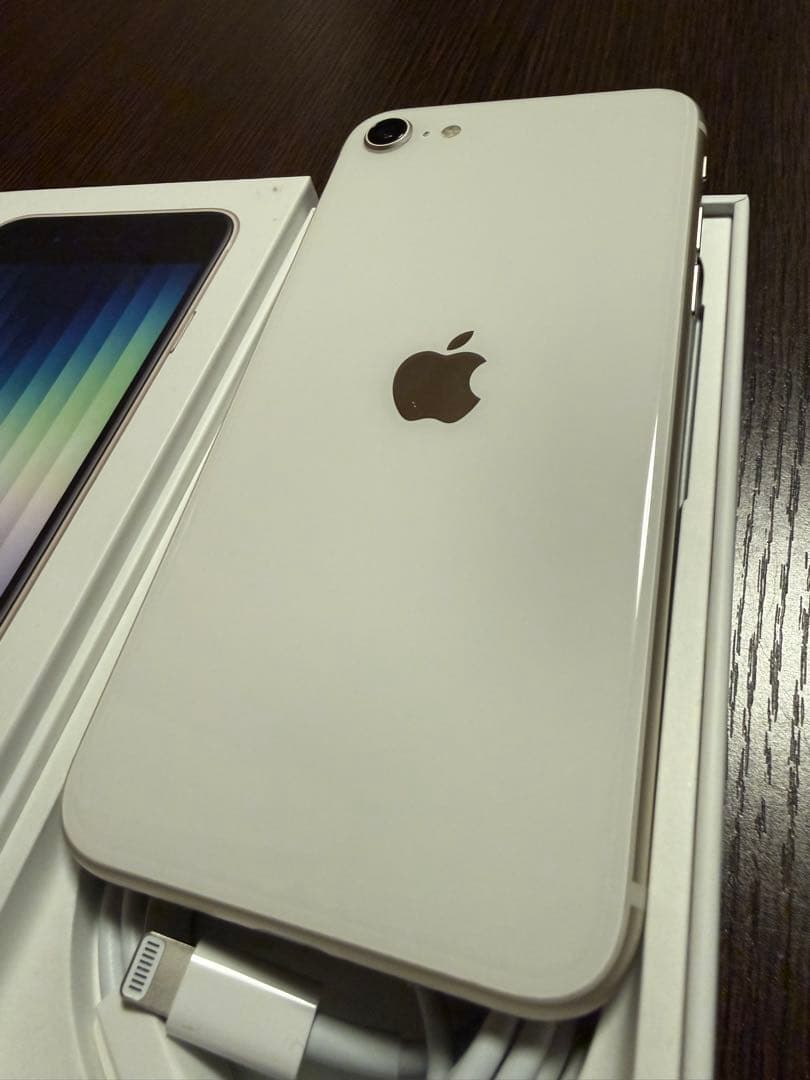 iPhone SE 第3世代64GB スターライト