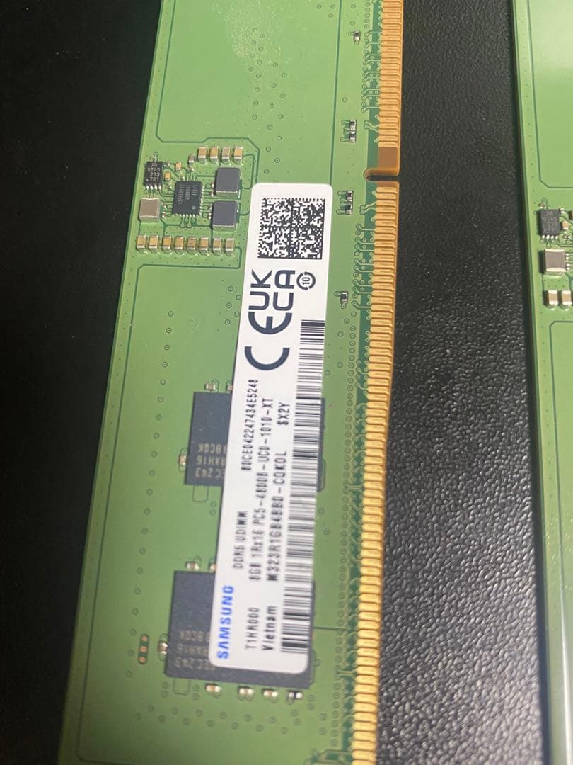 SAMSUNG PC5-38400 DDR5-4800 8GB メモリー　x2