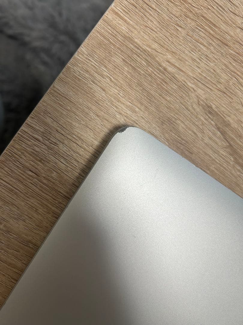 Apple MacBook 充電器付き