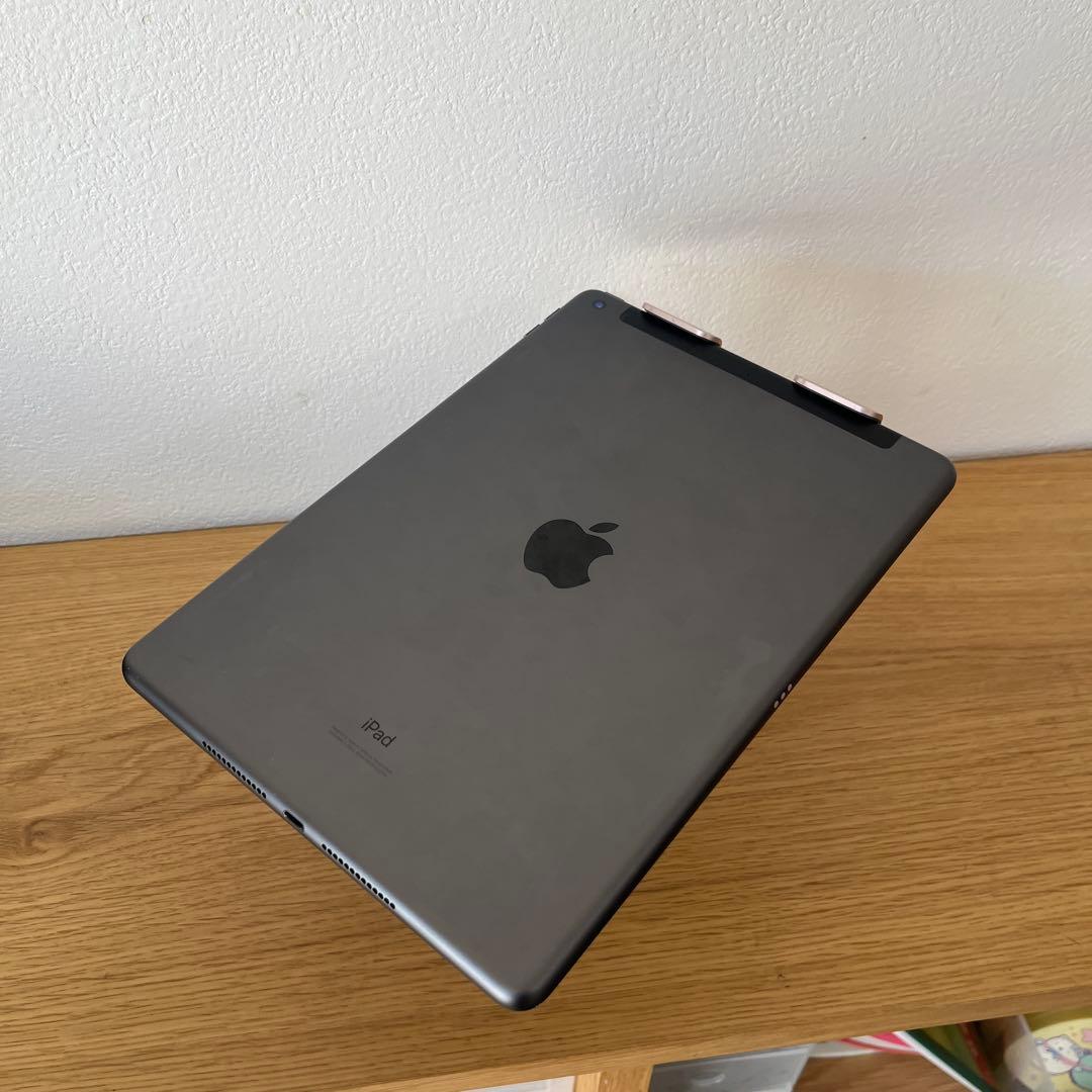 バッテリー99%新品同様！iPad 8世代 Wi-Fi + Cellular