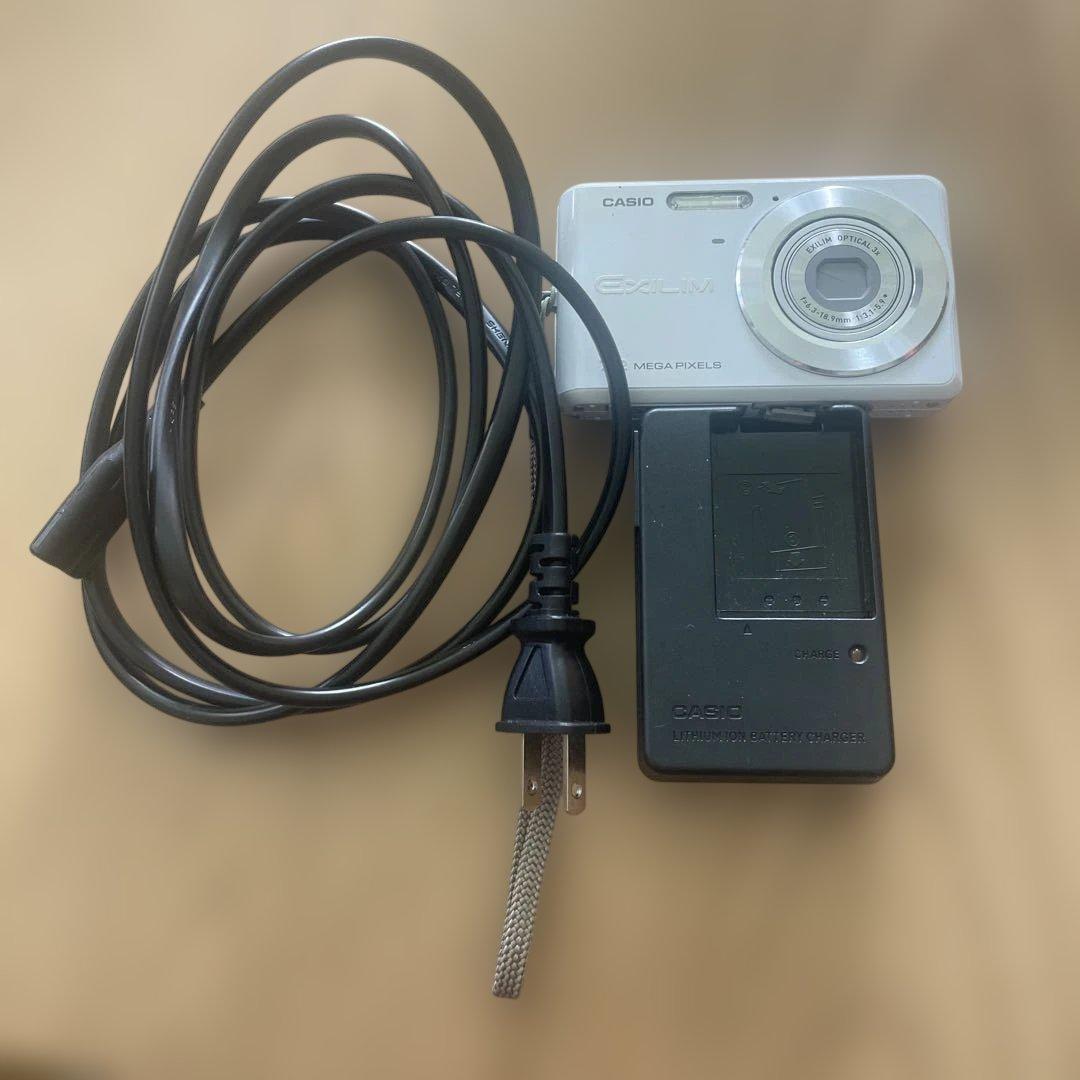 美品 CASIO EXILIM EX-Z77 ホワイト 動作確認済