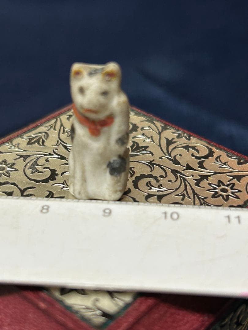 招き猫磁器製　アンティーク色付き