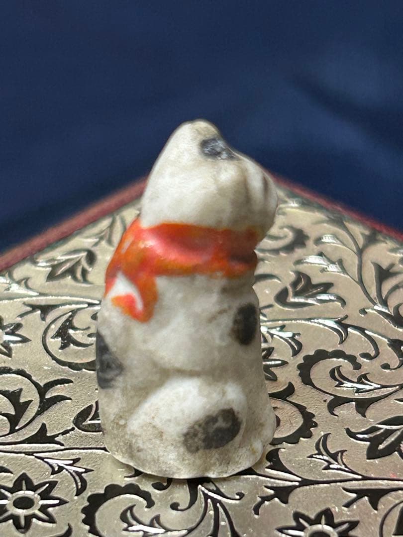 招き猫磁器製　アンティーク色付き