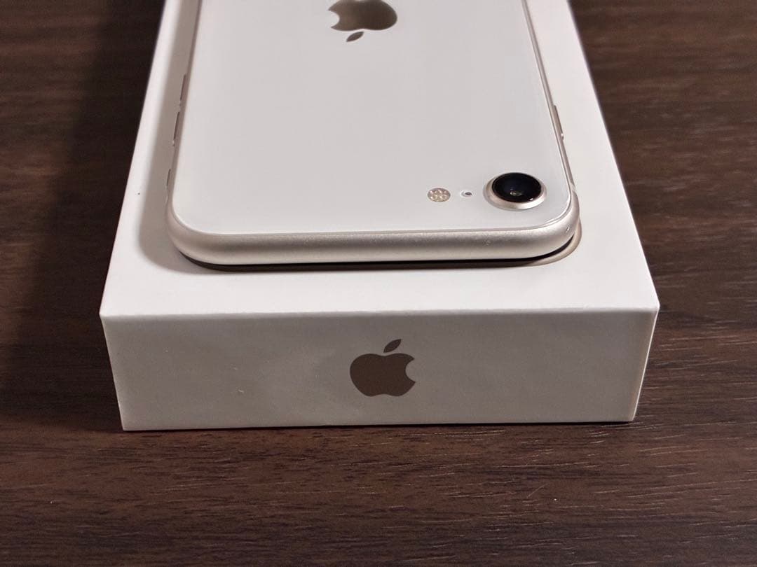 Apple iPhone SE 第三世代 SIMフリー バッテリー 83% 美品