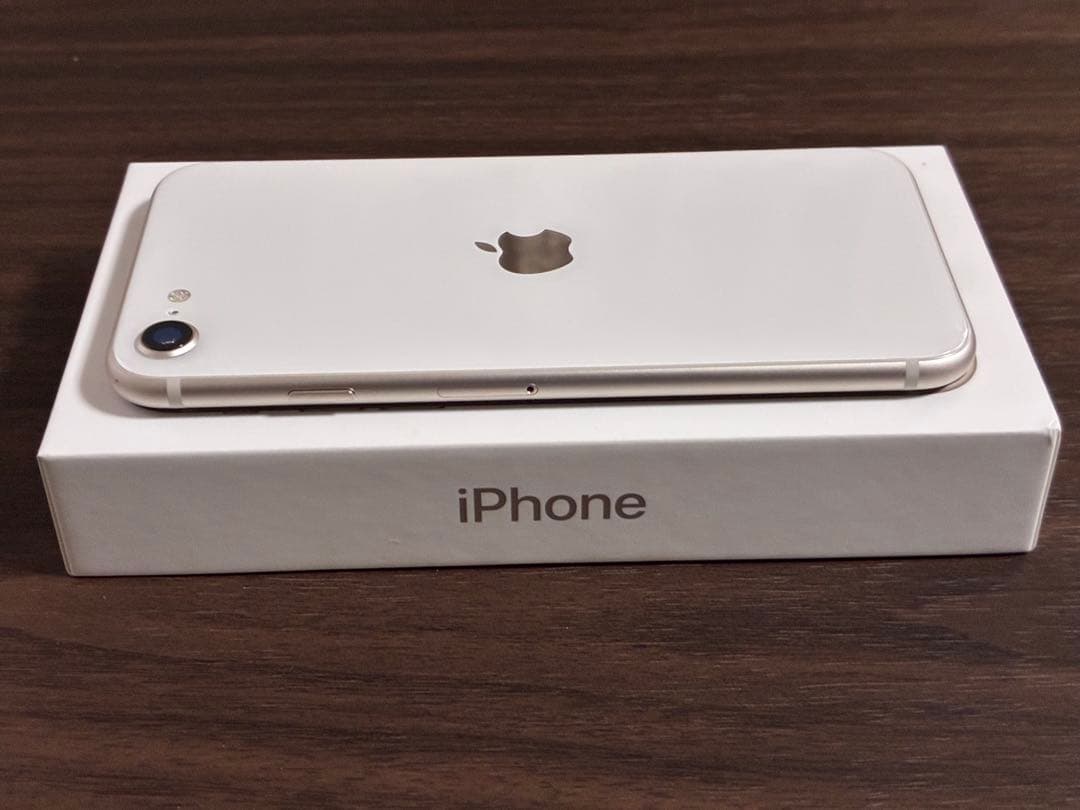 Apple iPhone SE 第三世代 SIMフリー バッテリー 83% 美品