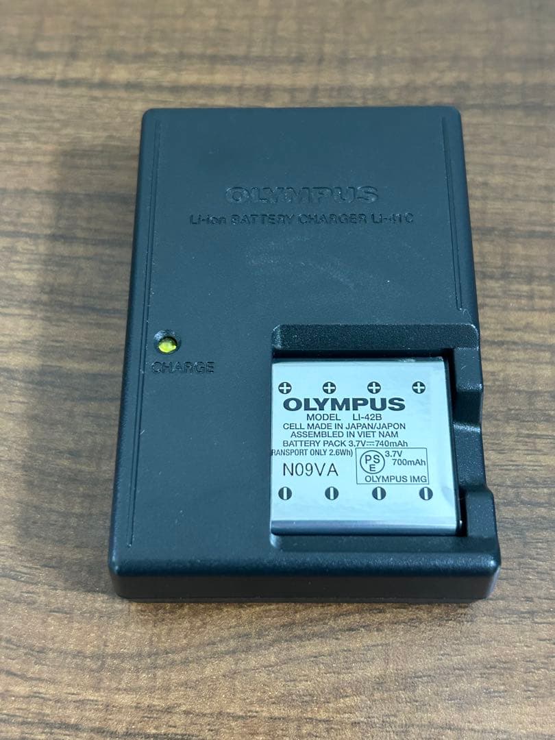 OLYMPUS オリンパス FE-3010 デジカメ