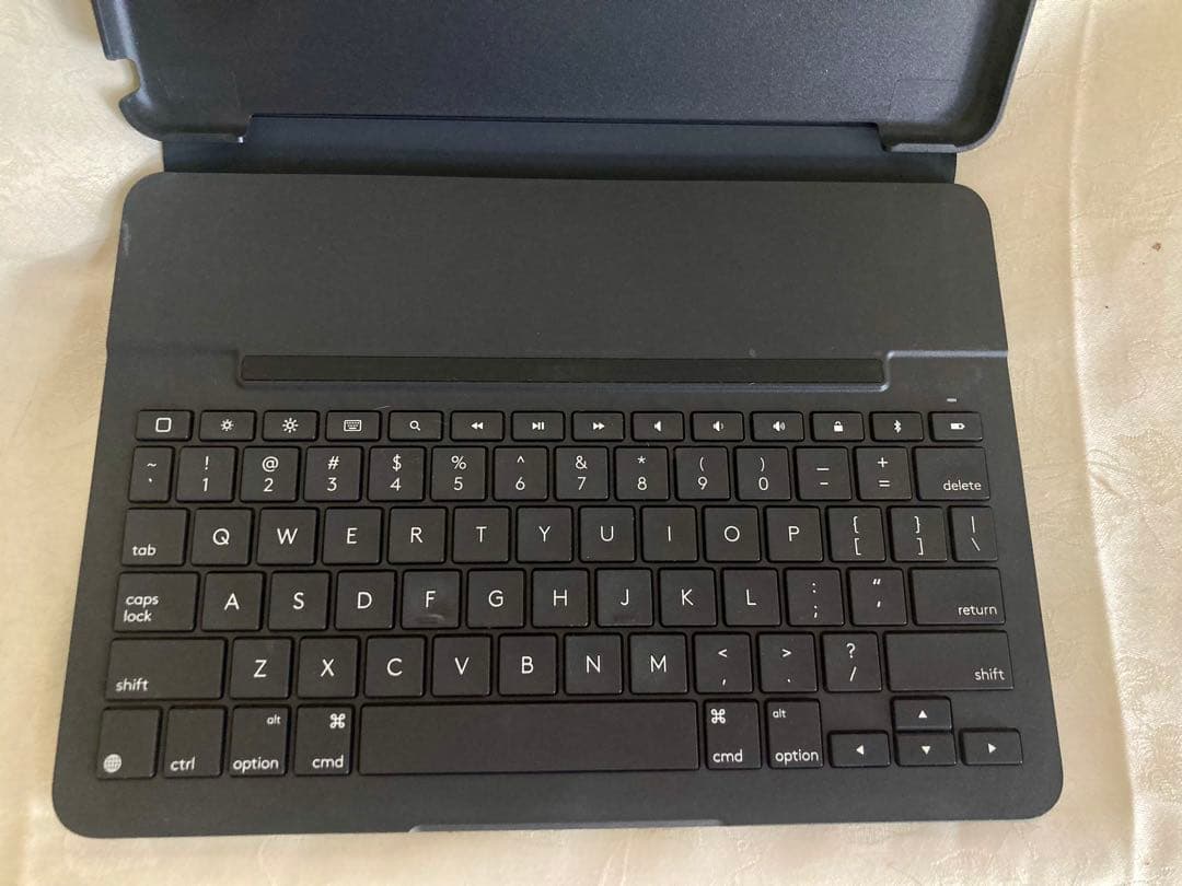 値下げ！logicool SLIM FOLIO iPadケース 第7第8第9世代