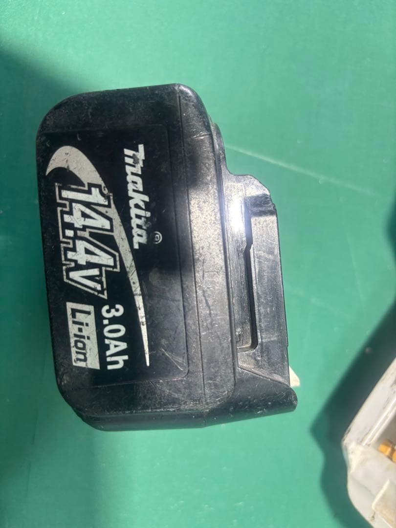 Makita コードレスクリーナー 掃除機 14.4V バッテリー付き