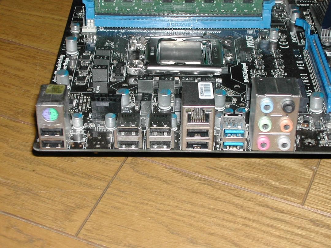 MSI　Z68A-SD60(B3)　LGA1155　CPU、メモリ付き