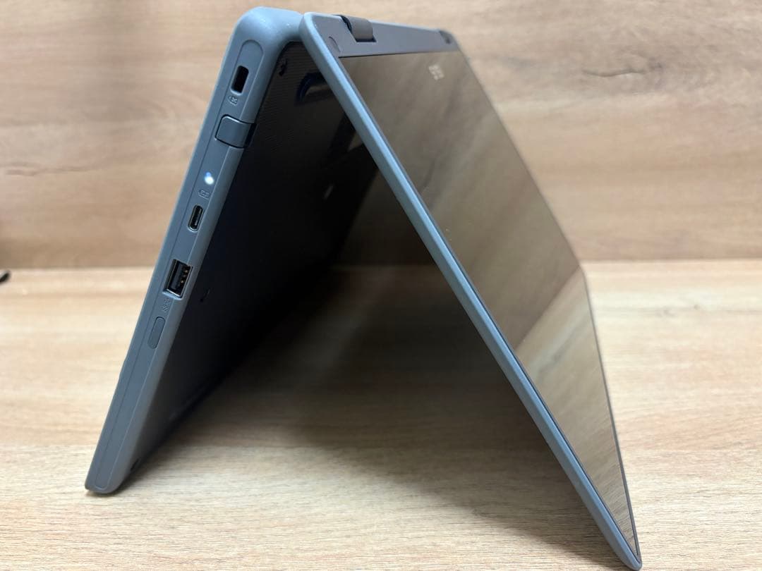 ASUS Chromebook CR1100FKA タッチペン内蔵