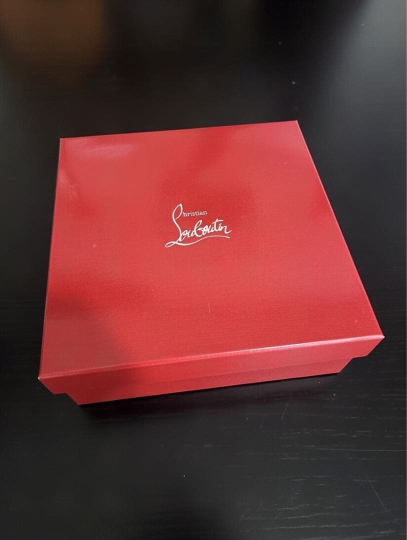 Christian Louboutin タンフェティッシュラプードルコレクション