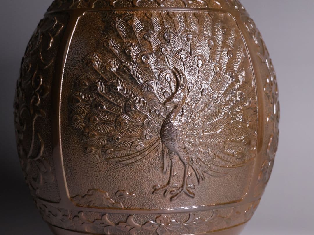 般若勘渓 利休形獅子孔雀文 花瓶 高27cm 鋳物 高岡銅器 斑銅【MB313】