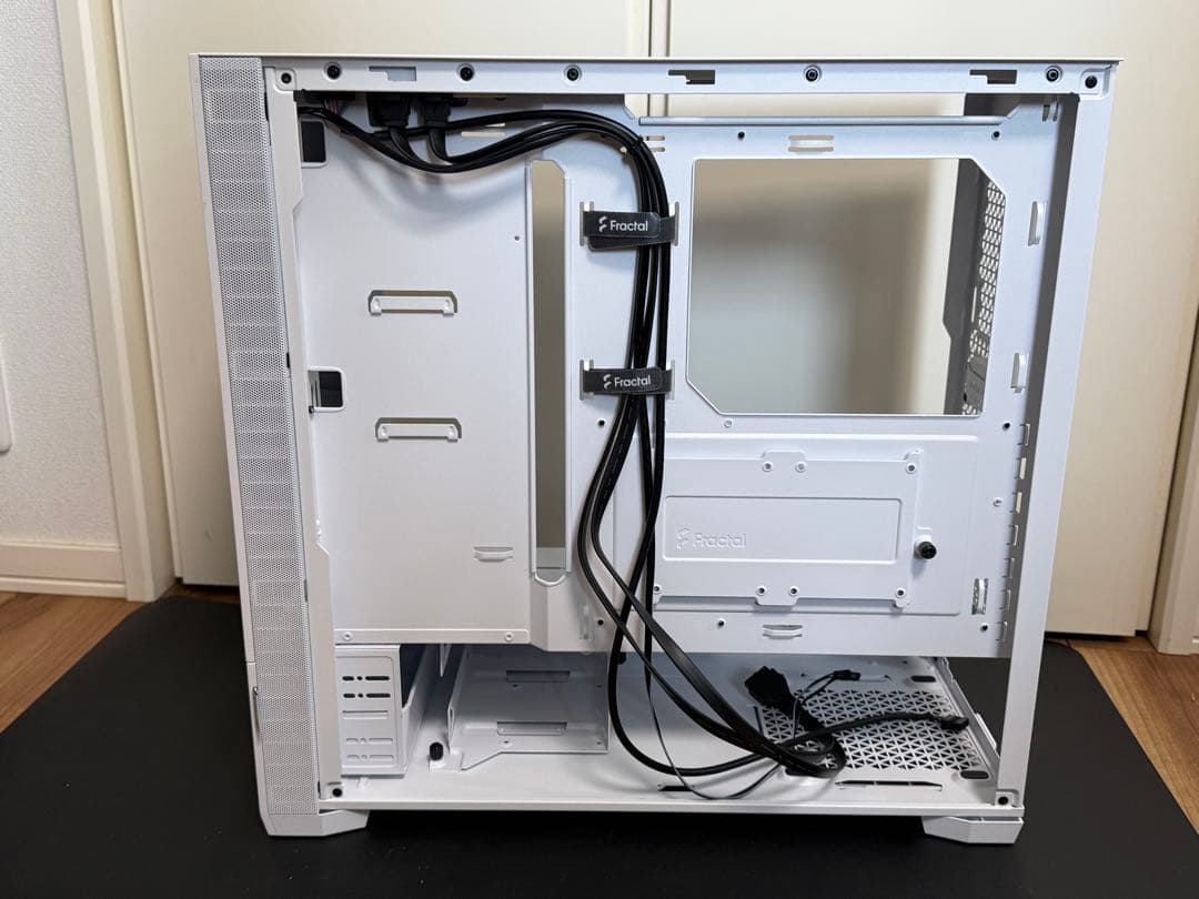 PCケース(自作PC用) Fractal Design Pop Silent White TG