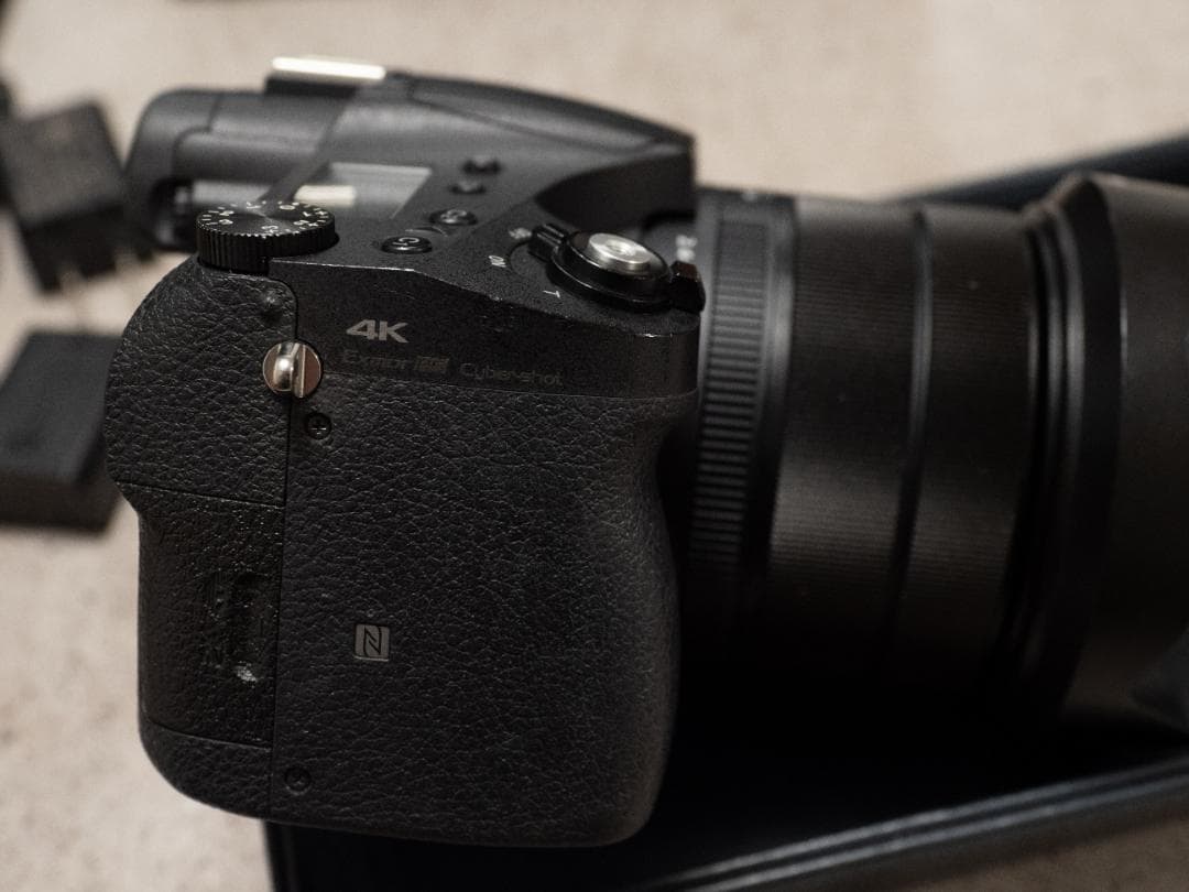 実用完動品　サイバーショット DSC-RX10M4