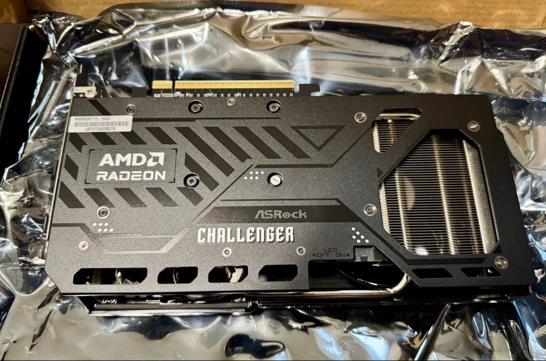 ［ジャンク］ASRock Radeon RX 9060 XT 16GB