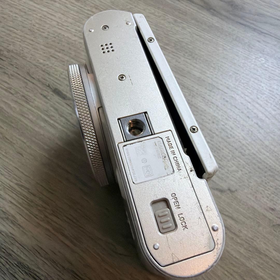 CASIO EXILIM EX-ZR4000デジタルカメラ【ジャンク】