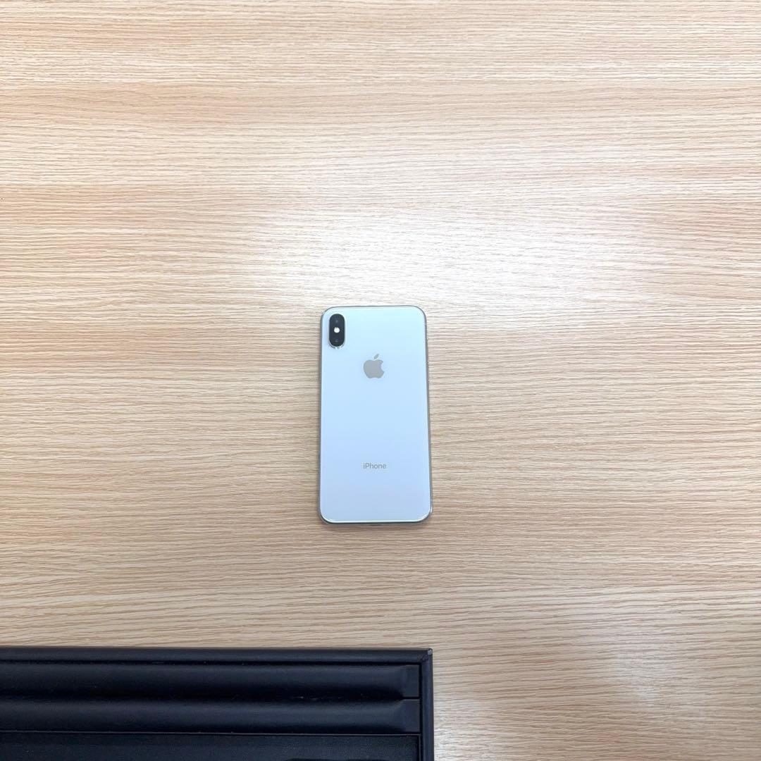 【美品】Apple iPhone X シルバー 本体