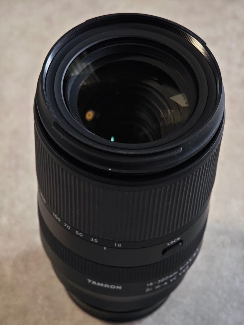 タムロン 18-300mm F/3.5-6.3 Di III-A VC VXD