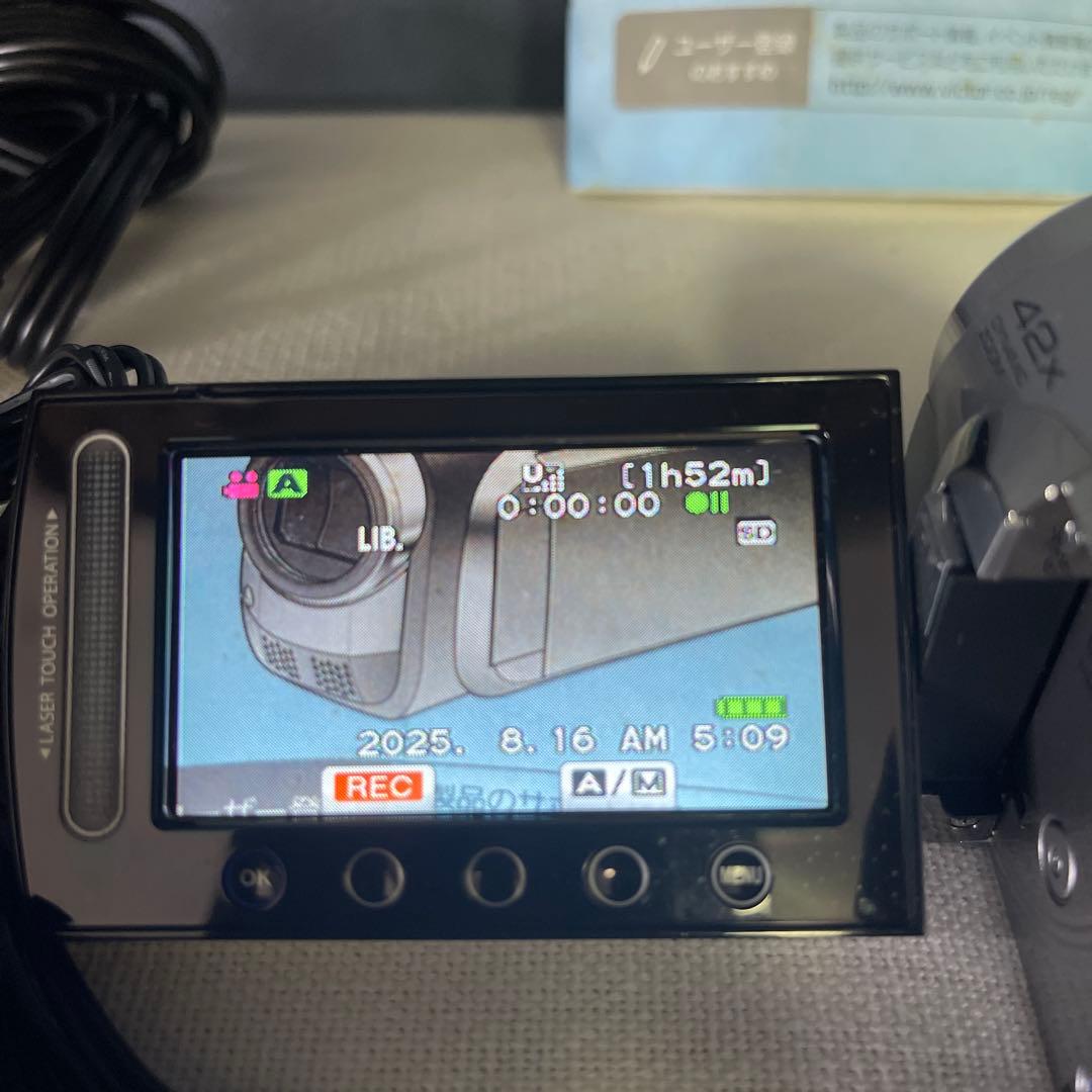 【美品】Victor ビデオカメラ GZ-MG840-S Everio ビクター