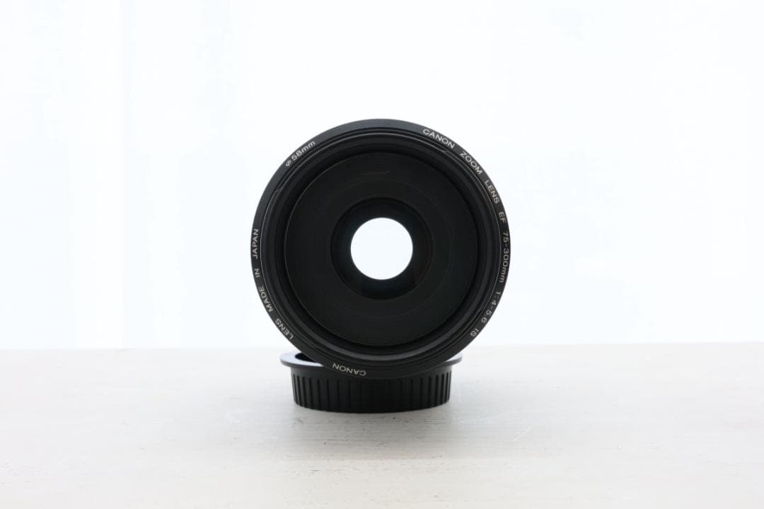Canon EF 75-300mm f/4-5.6 III レンズ