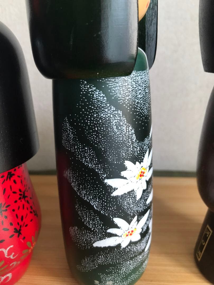 伝統的な木製こけし人形3体セット