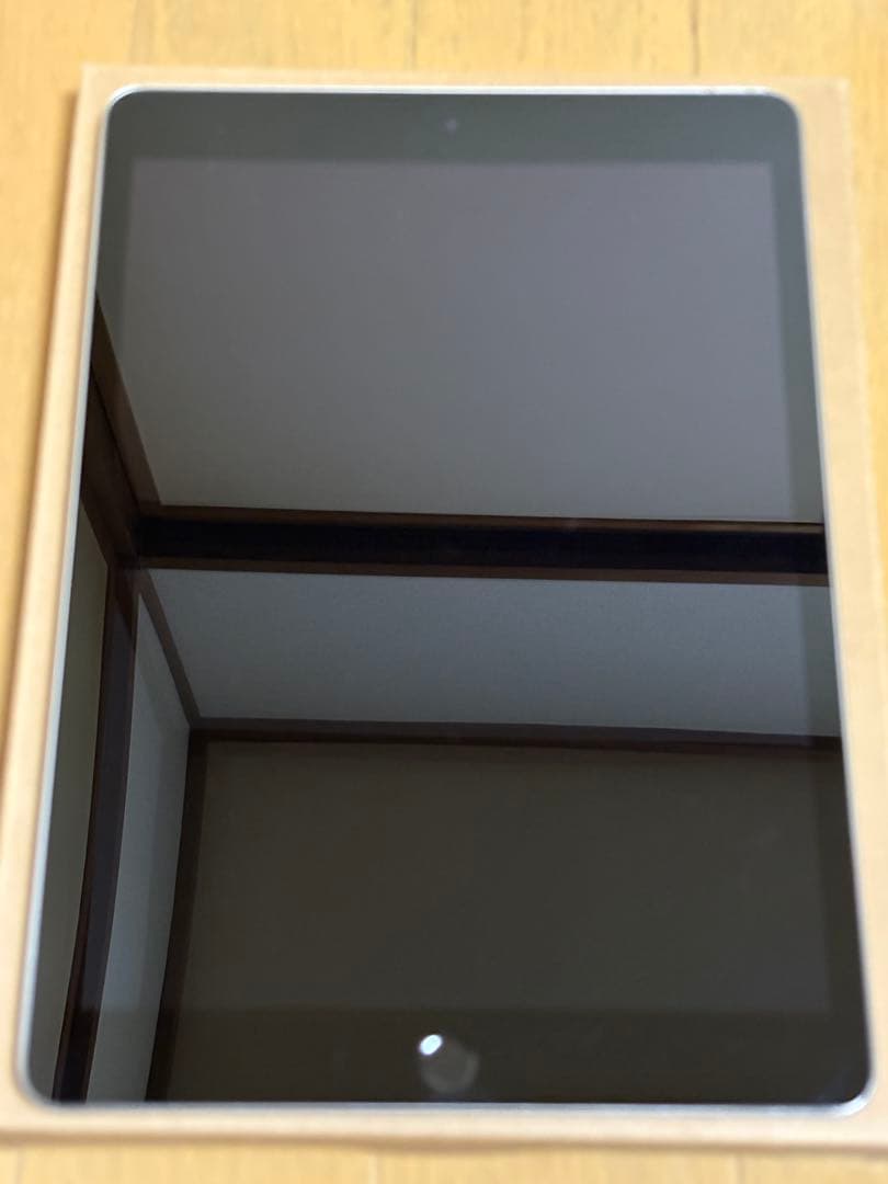 Apple iPad (第9世代) 64GB シルバー Wi-Fi 一部ジャンク