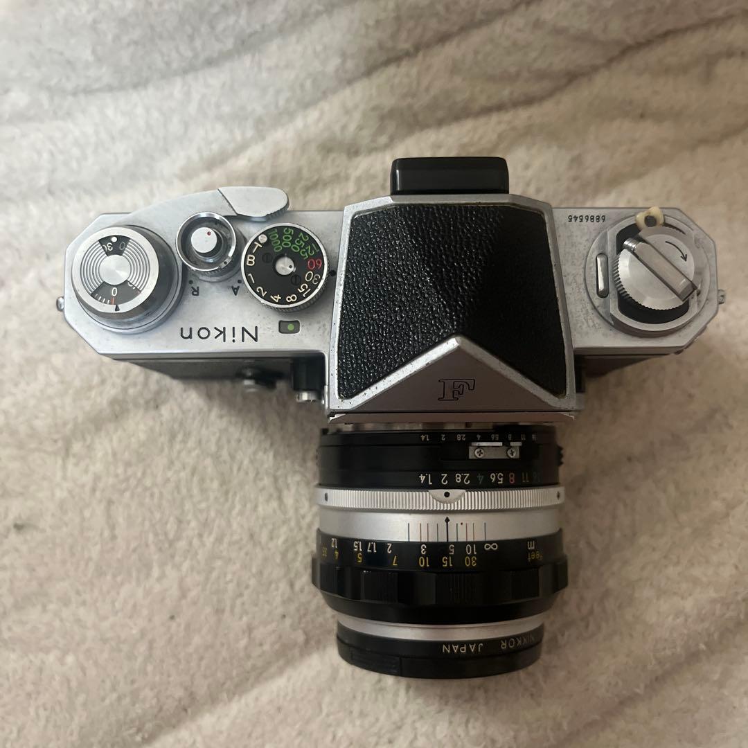 Nikon フィルム一眼レフカメラ Nikkorレンズ付き