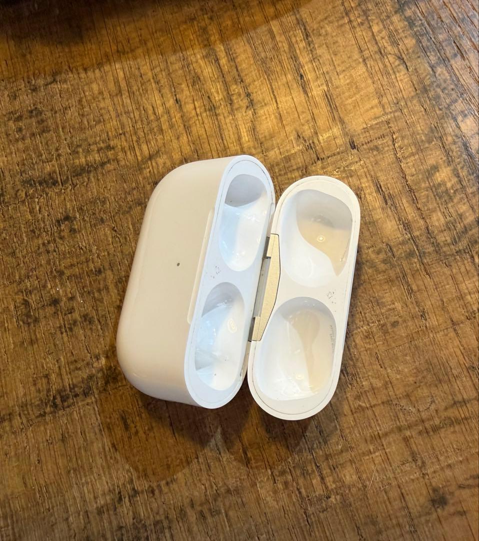 AirPods Pro 2nd （第２世代）　 ライトニングA2700