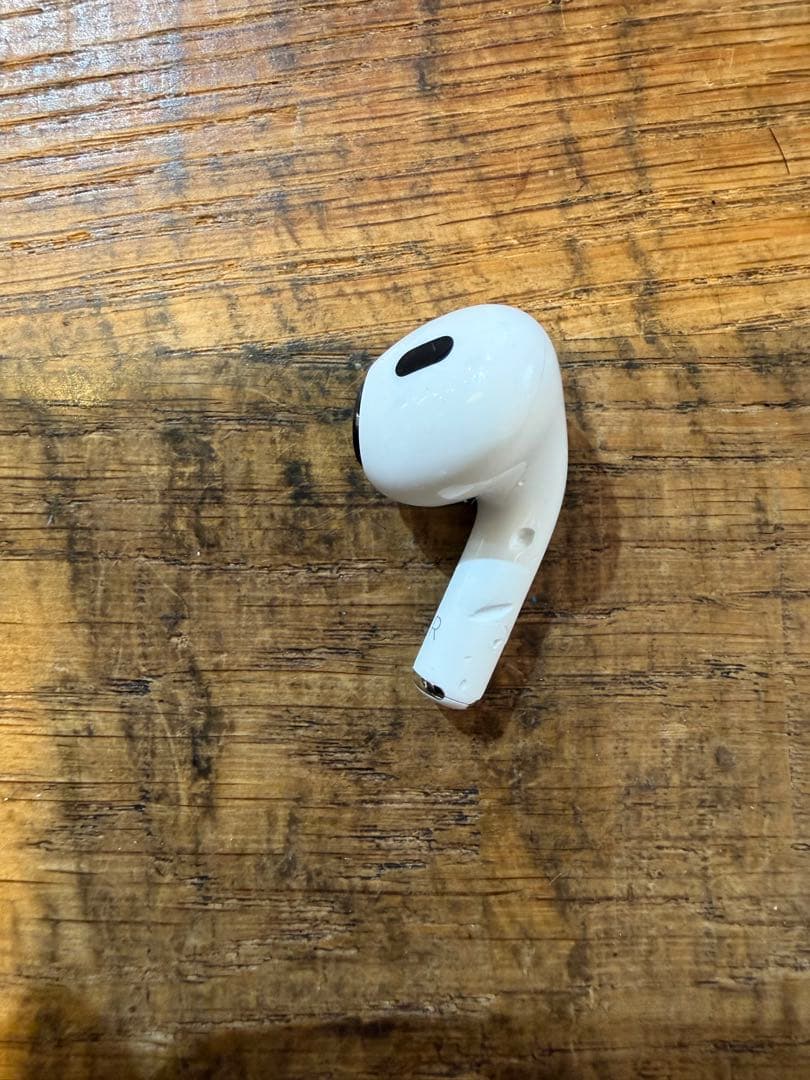 AirPods Pro 2nd （第２世代）　 ライトニングA2700