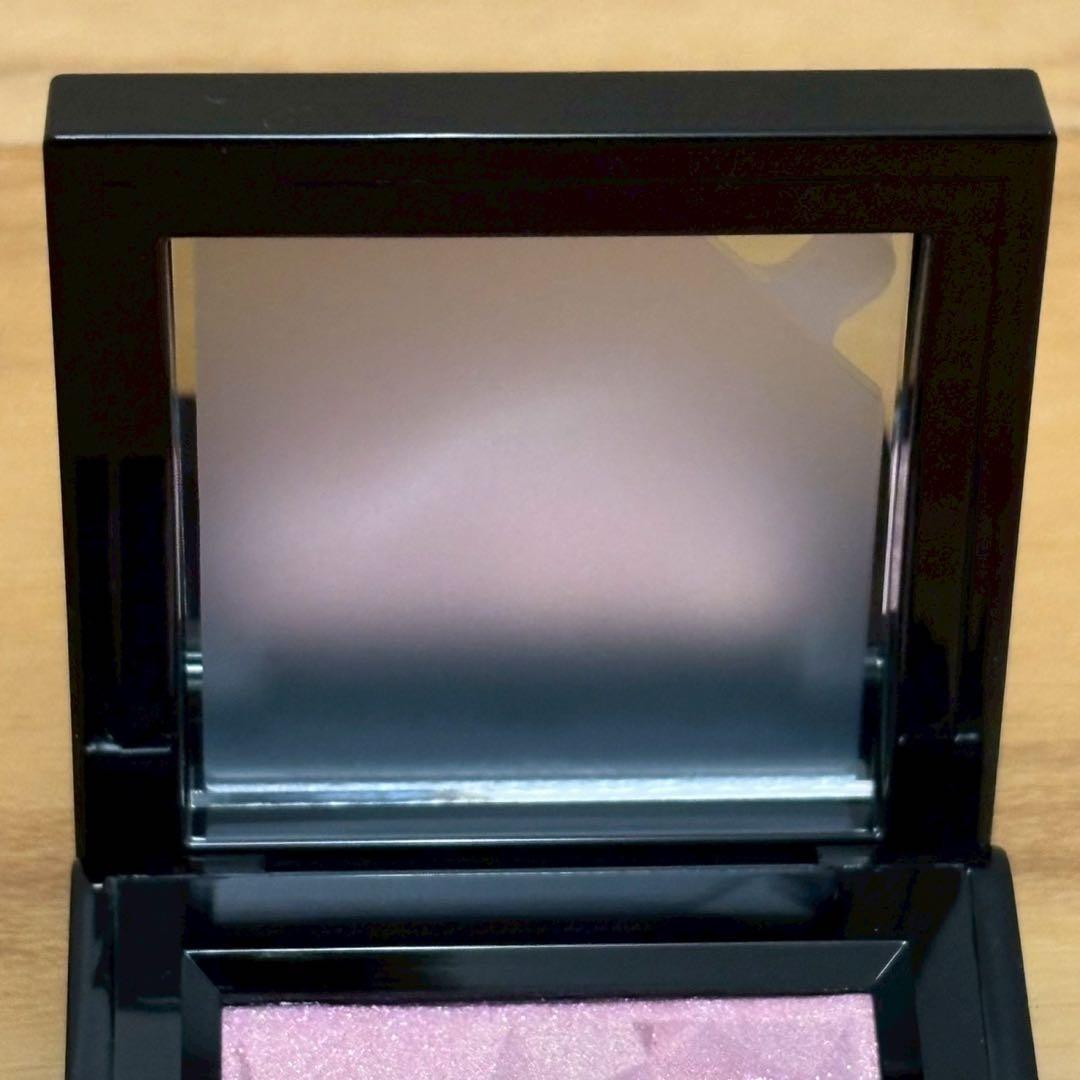 新品 シュウウエムラ FFコラボ クラッシュドジェム クポ！ピンク アイシャドウ