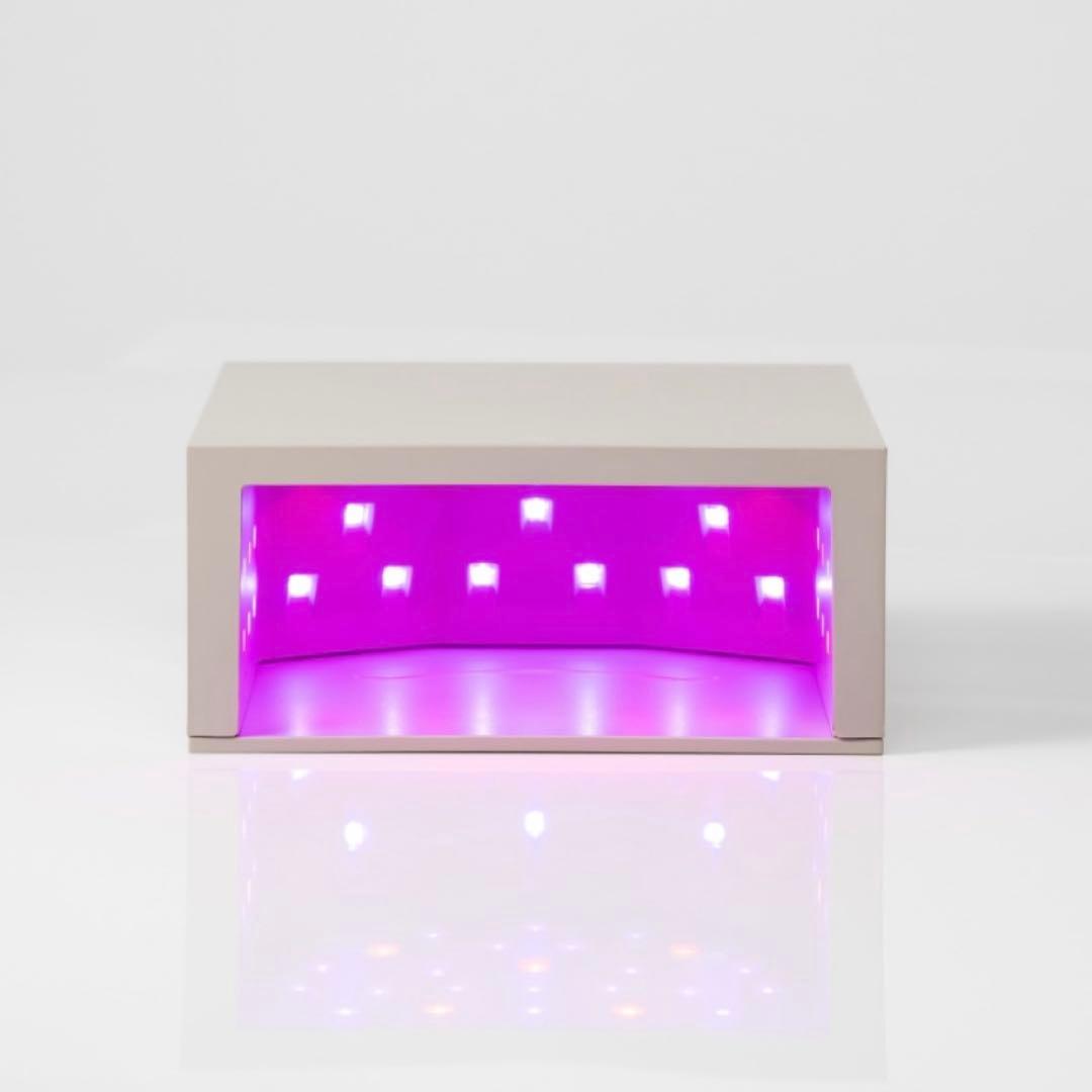 oui nails UV/LEDネイルライト 美容機能付き