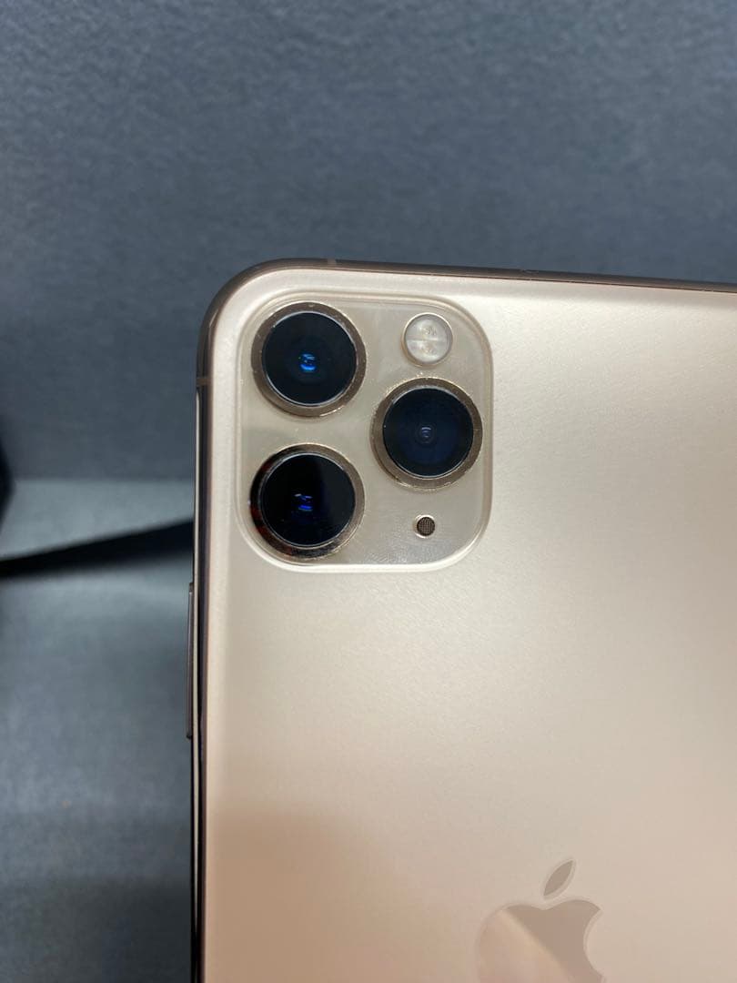 美品　国内版　SIMフリー　iPhone11promax 256GB ゴールド色