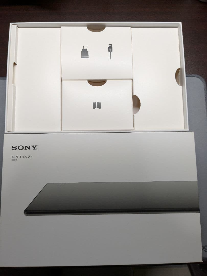 SONY Xperia Z4 Tablet 本体