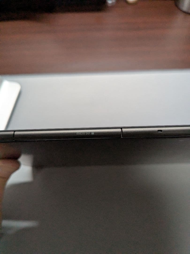 SONY Xperia Z4 Tablet 本体