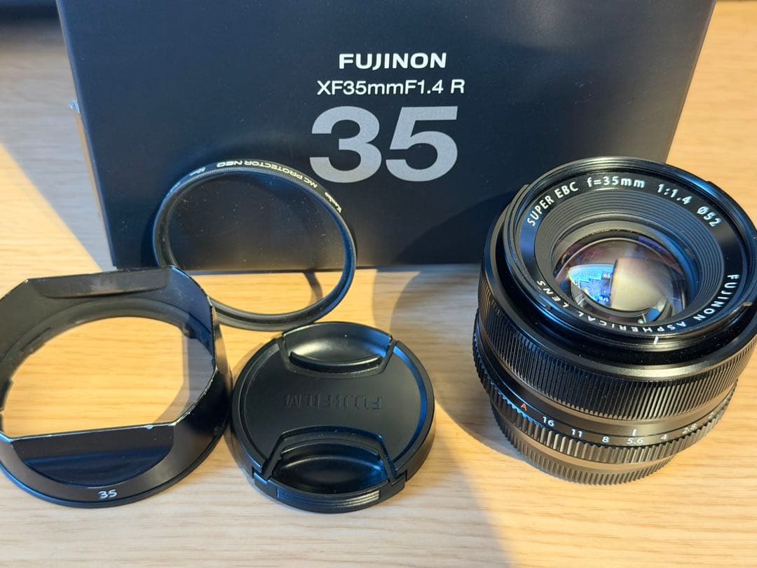 【セット】FUJIFILM x-s10 xf35mm f1.4r バッテリー付き